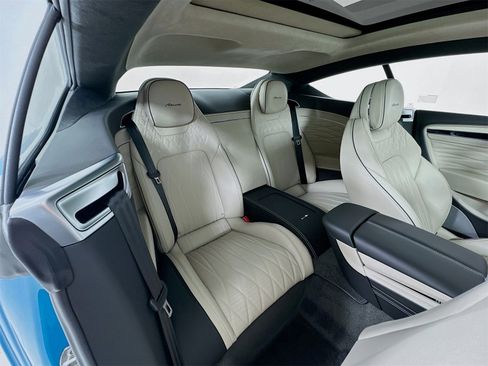 Used 2024 Bentley Continental GT image 27