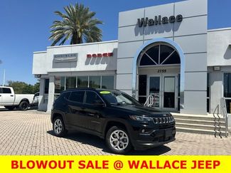 Used 2025 Jeep Compass Latitude video 1