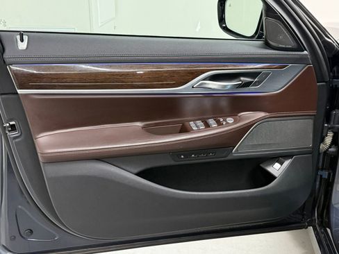 Used 2020 BMW 750i xDrive image 14