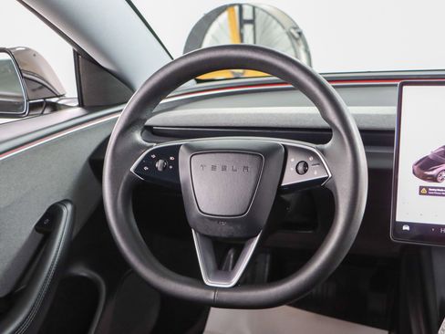 Used 2025 Tesla Model 3 Long Range image 12