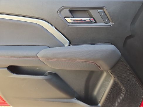 Used 2024 Chevrolet Colorado Z71 w/ Z71 Convenience Package 2 image 15