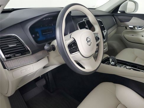 Certified 2025 Volvo XC90 T8 Plus w/ Protection Package Premier AWD/4WD image 24