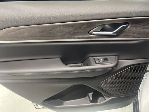 New 2025 Jeep Grand Cherokee L Limited w/ Black Appearance Package image 28