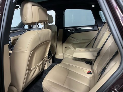 Used 2023 Porsche Macan image 26