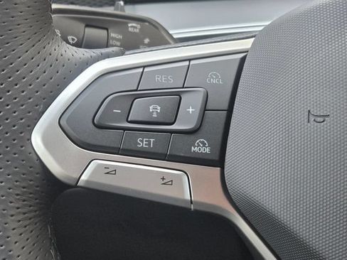 New 2026 Volkswagen Tiguan SE R-Line FWD image 28