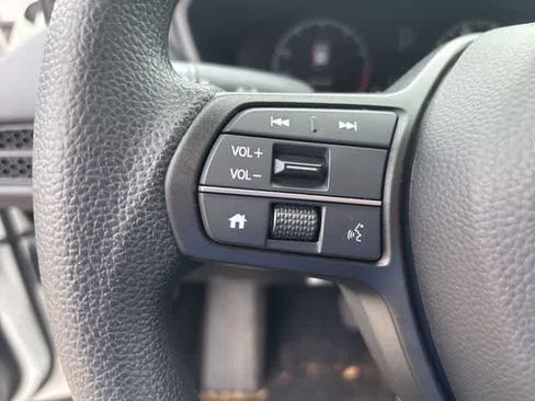 Used 2026 Honda HR-V LX image 11