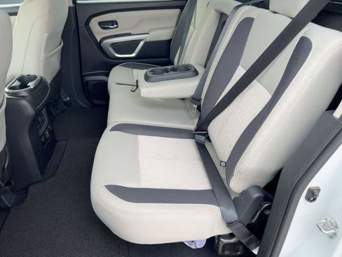 Used 2023 Nissan Titan SV w/ SV Convenience Package image 15