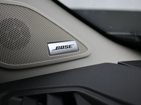 Used 2024 Nissan Pathfinder SL w/ SL Premium Package image 16