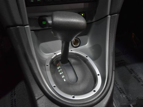 Used 2004 Ford Mustang Mach 1 RWD image 29