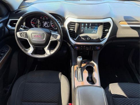 Used 2018 GMC Acadia SLE FWD image 17