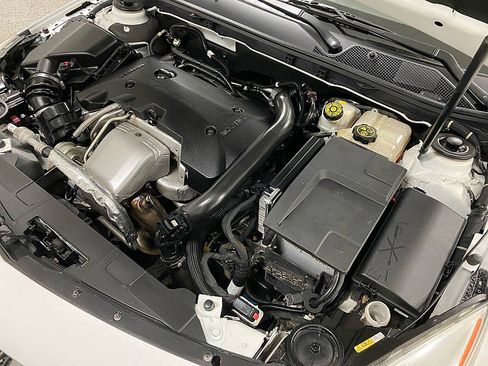 Used 2016 Buick Regal Premium w/ Driver Confidence Package #2 image 16