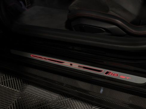 Used 2023 Audi R8 V10 GT image 31