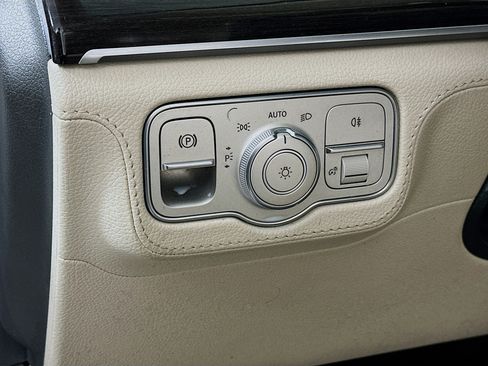 Used 2020 Mercedes-Benz GLE 580 4MATIC image 10