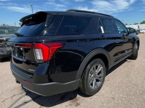 New 2026 Ford Explorer Active w/ Active Comfort Package AWD/4WD image 2