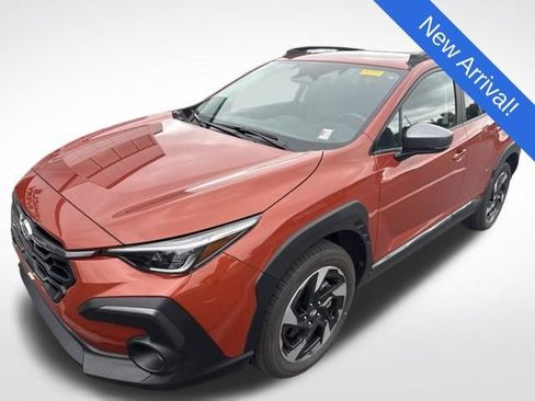 Used 2024 Subaru Crosstrek 2.5i Limited w/ Crosstrek Mirror Package AWD/4WD image 3