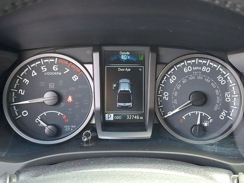 Certified 2023 Toyota Tacoma TRD Sport AWD/4WD image 22