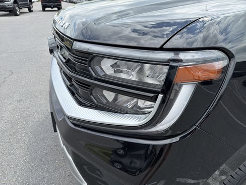 Used 2025 Ford Expedition Max Platinum w/ Driver's Package AWD/4WD image 10