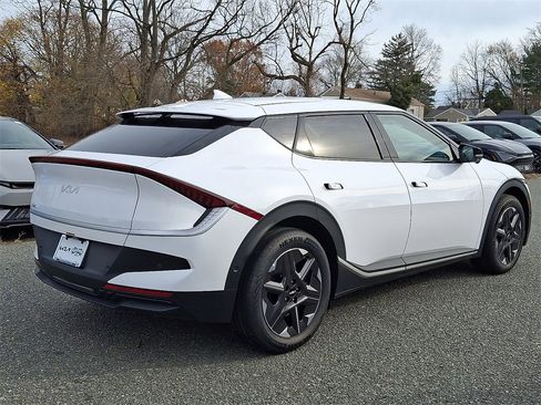 New 2025 Kia EV6 Light w/ Light LR Technology Package image 4