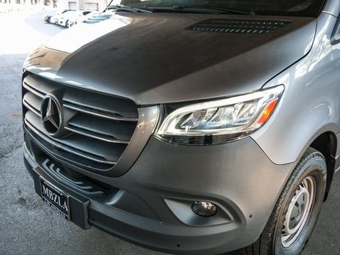 Used 2024 Mercedes-Benz Sprinter 2500 image 12