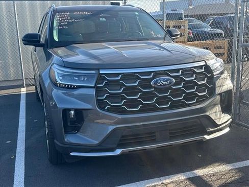 Used 2025 Ford Explorer Platinum w/ Ultimate Package AWD/4WD image 1