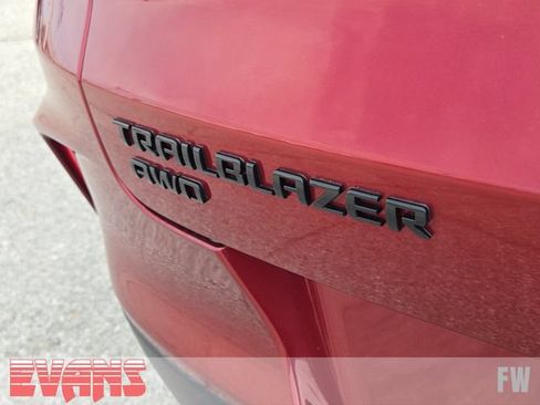 Used 2022 Chevrolet TrailBlazer RS AWD/4WD image 4