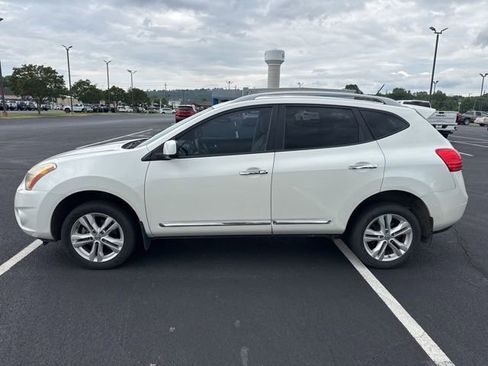 Used 2012 Nissan Rogue SV FWD image 3