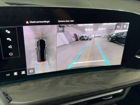 Used 2025 Audi Q5 Premium w/ Convenience Package image 25