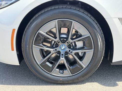 Used 2023 BMW i4 eDrive35 w/ Premium Package RWD image 9