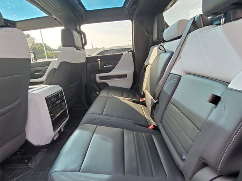 Used 2024 GMC Hummer EV 3X AWD/4WD image 5