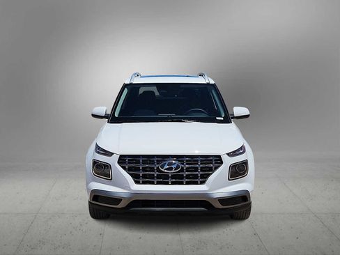 Used 2026 Hyundai Venue SEL FWD image 3