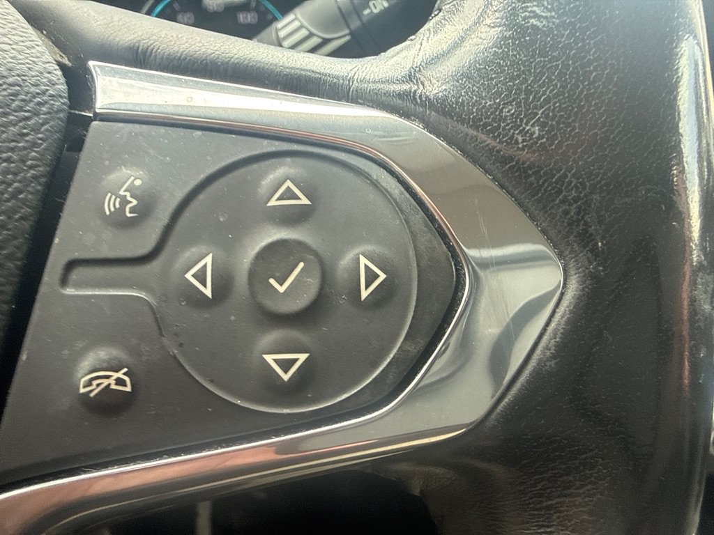 Used 2019 Chevrolet Traverse Premier w/ Driver Confidence II Package FWD image 32