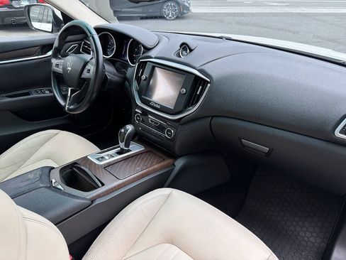 Used 2015 Maserati Ghibli S Q4 AWD/4WD image 17