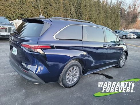Used 2022 Toyota Sienna LE image 7