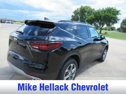 Used 2024 Chevrolet Blazer LT FWD image 7