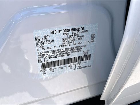 Certified 2025 Ford Maverick XLT w/ XLT Luxury Package FWD image 32