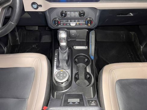 Used 2022 Ford Bronco Wildtrak image 14