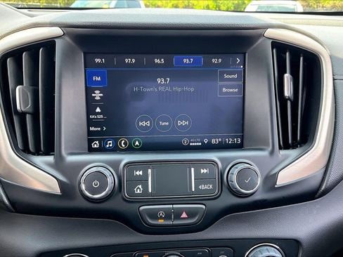 Used 2024 GMC Terrain Denali w/ Denali Premium Package AWD/4WD image 34