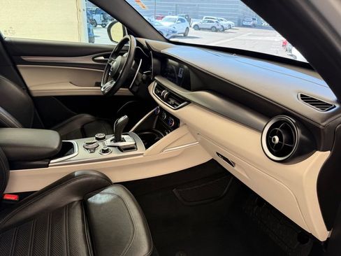 Used 2020 Alfa Romeo Stelvio Ti Sport AWD/4WD image 15