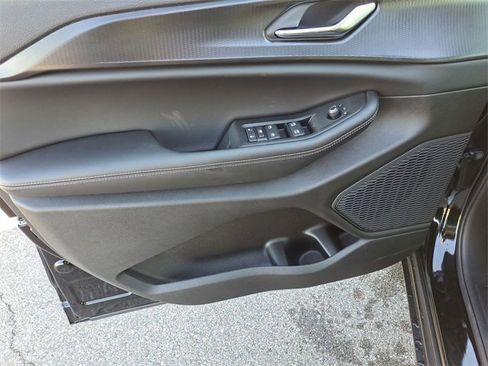 New 2025 Jeep Grand Cherokee L Altitude image 17