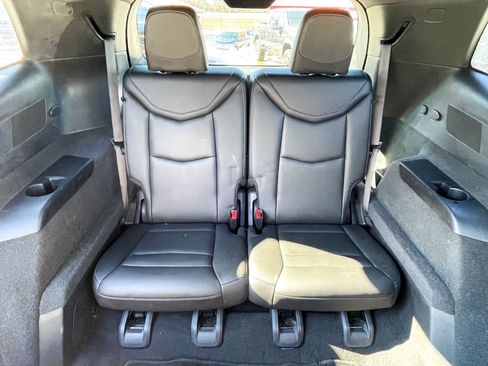 Used 2020 Cadillac XT6 Premium Luxury image 14