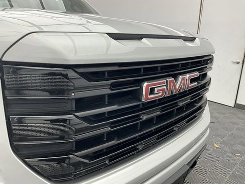 Used 2022 GMC Sierra 1500 Elevation image 27