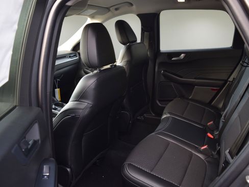Used 2023 Ford Escape SE FWD image 5