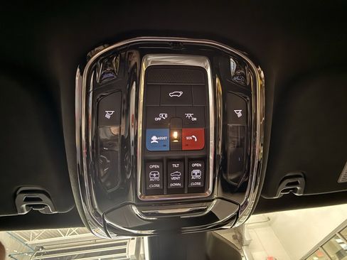 Used 2024 Jeep Grand Wagoneer Series III w/ Quick Order Packagew 28T image 48