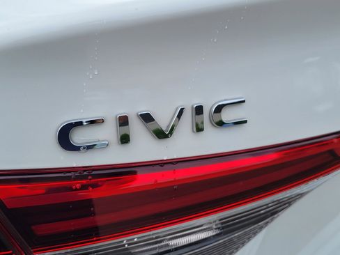 Used 2024 Honda Civic Sport image 7