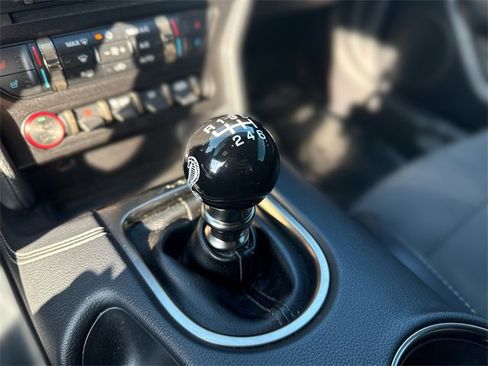 Used 2019 Ford Mustang Shelby GT350 w/ Technology Package image 19