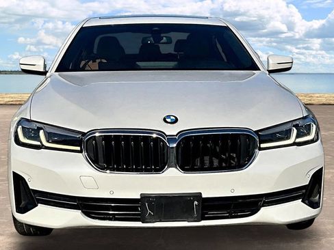 Used 2023 BMW 530i w/ Premium Package RWD image 2