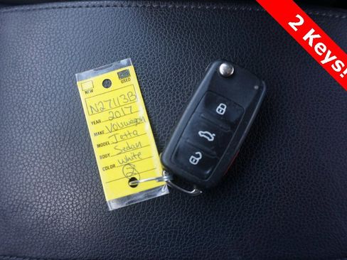 Used 2017 Volkswagen Jetta SE image 30