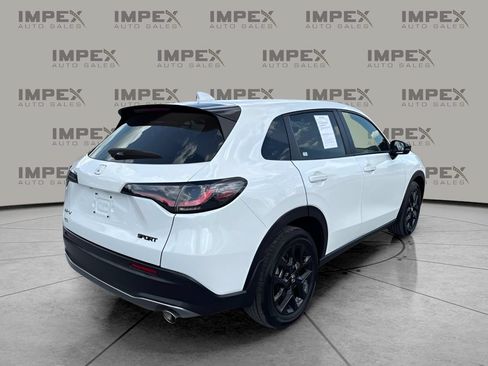 Used 2025 Honda HR-V Sport image 3