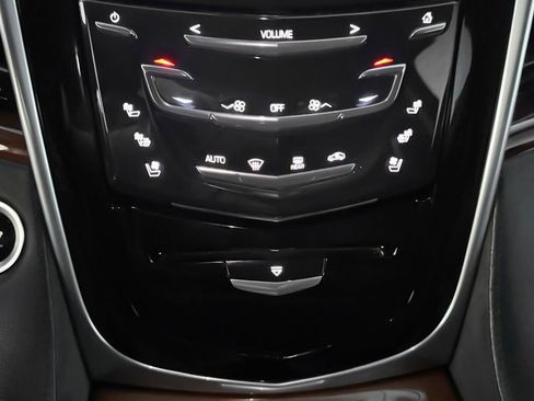 Used 2020 Cadillac Escalade ESV 4WD image 30