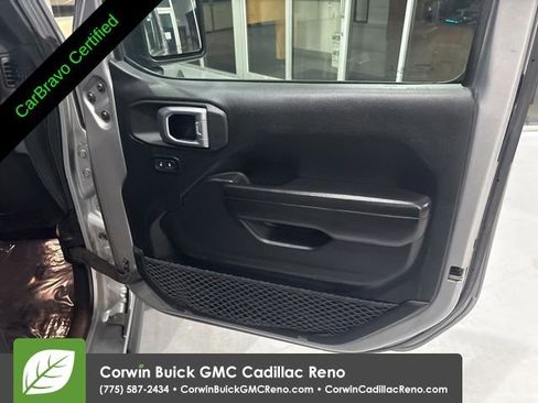 Used 2020 Jeep Gladiator Rubicon AWD/4WD image 32